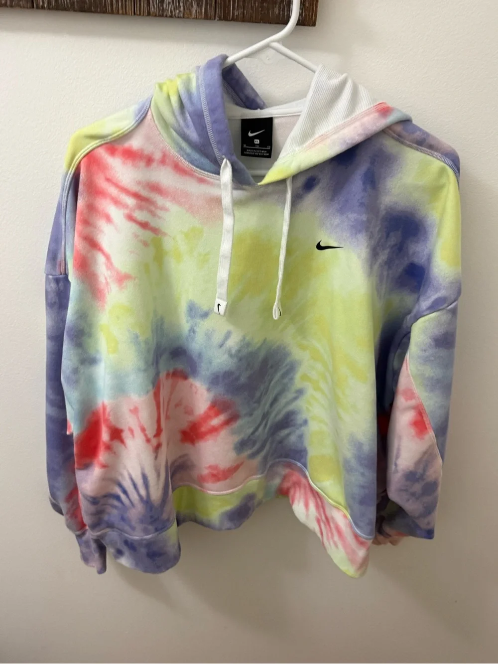 Nike Pastel Tie-Dye Hoodie in Lavender, Yellow and White
